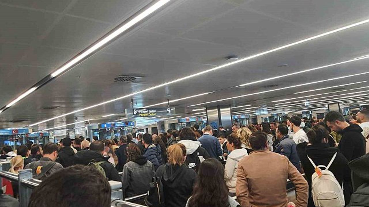 Sabiha Gökçen Havalimanı'nda elektrik kesintisi yaşandı