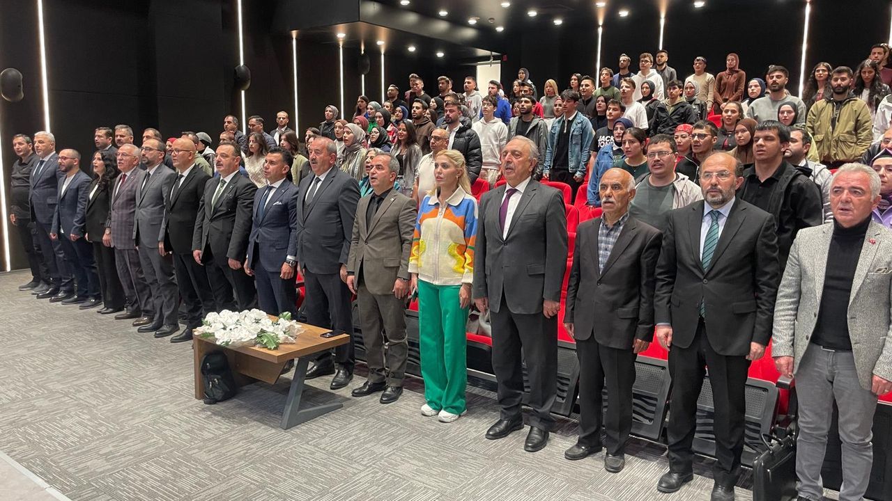 Erzurum'da Yeni Medya Çağı konuşuldu