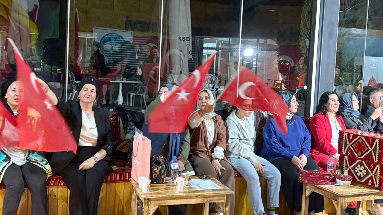 Cumhuriyet’in 102. Yılında AKİB’den “Şühedaya Saygı Gecesi”