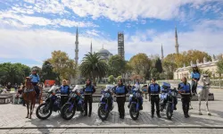 İstanbul’da Motosikletli ve atlı kadın zabıtalar görevde