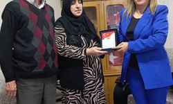 Erzurum'da vatan için evladını feda eden Lütfiye Tokyürek yılın annesi seçildi