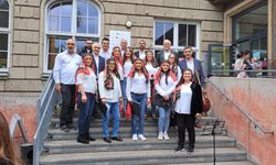 Köln’de Türk Halk Müziği Rüzgarı Esti: Gönüllüler Korosu’ndan Mini Konser