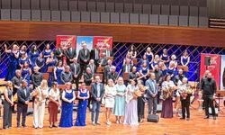 Ruhr Türk Halk Müziği Birlik Korosu’ndan Coşkulu Konser Gecesi
