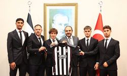 Beşiktaş’tan Geleceğe Yatırım: 4 Genç Futbolcuya Profesyonel Sözleşme