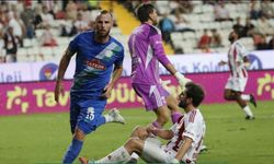 Antalyaspor, sahasında Rizespor'a 5-2 yenildi