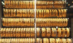 Altın piyasası yeni haftaya dalgalı başladı