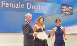 ALMANYA’DA “YILIN DOKTORU” BİR TÜRK: DR. EBRU YILDIZ’A PRESTİJLİ ÖDÜL