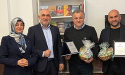 UMUDUM OL DERNEĞİ EV SAHİPLİĞİNDE “TÜRKİYE’DE ÜNİVERSİTE OKUMAK” BİLGİLENDİRME TOPLANTISI YOĞUN İLGİ GÖRDÜ