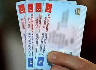 Eski tip sürücü belgeleri için yenileme süresi uzatıldı