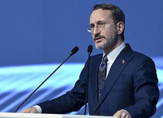 Fahrettin Altun’dan İzmir’de darbedilen gazetecilere geçmiş olsun mesajı