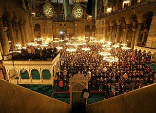 Müslümanlar Miraç Kandili'ni perşembe gecesi idrak edecek