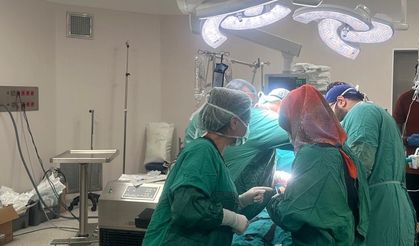 Aort damarı yırtılan genç 8 saat süren bir ameliyatla sağlığına kavuştu