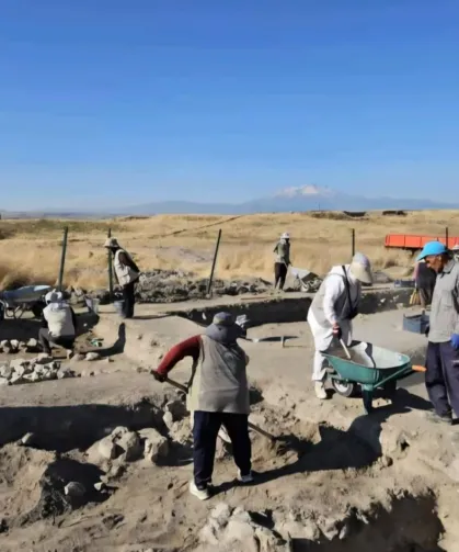 Kültepe'de 78 yıllık kazı tarihinde bir ilk! Helenistik Dönem mozaiği bulundu