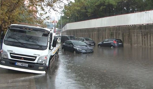 Büyükçekmece'de sanayi sitesinde su baskını