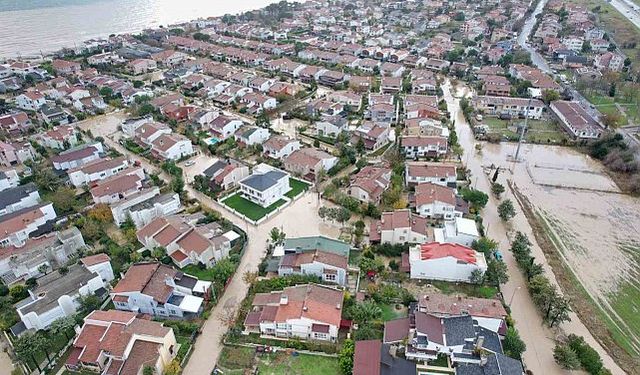 Silivri'de göle dönen sokaklar havadan görüntülendi