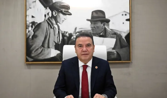 Muhittin Böcek'ten 8 Mart mesajı