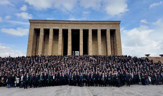 Türkiye Barolar Birliği Ata'nın huzurunda
