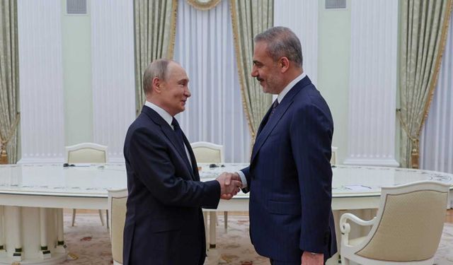 Dışişleri Bakanı Hakan Fidan, Moskova'da Vladimir Putin ile buluştu