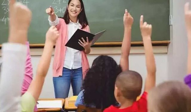 Öğretmenlere il içi yer değişikliği hakkı: MEB başvuru takvimini açıkladı