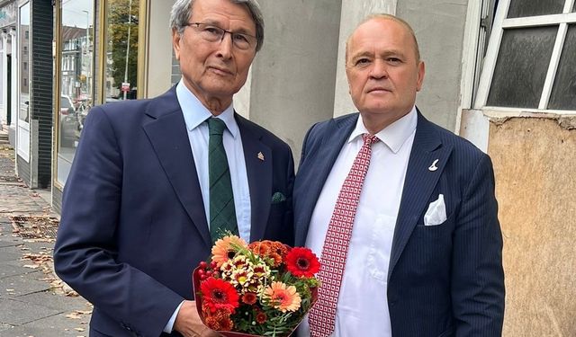 Prof. Dr. Yusuf Halaçoğlu Almanya’da Partililerle Buluştu