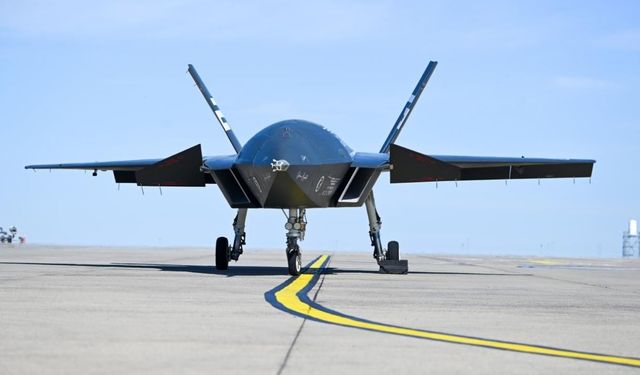 KIZILELMA'dan tarihi başarı: Simüle atışta F-16'ya tam isabet