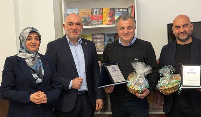 UMUDUM OL DERNEĞİ EV SAHİPLİĞİNDE “TÜRKİYE’DE ÜNİVERSİTE OKUMAK” BİLGİLENDİRME TOPLANTISI YOĞUN İLGİ GÖRDÜ