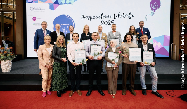 Almanya’da Yılın Öğretmenleri Arasında İki Türk Eğitimci