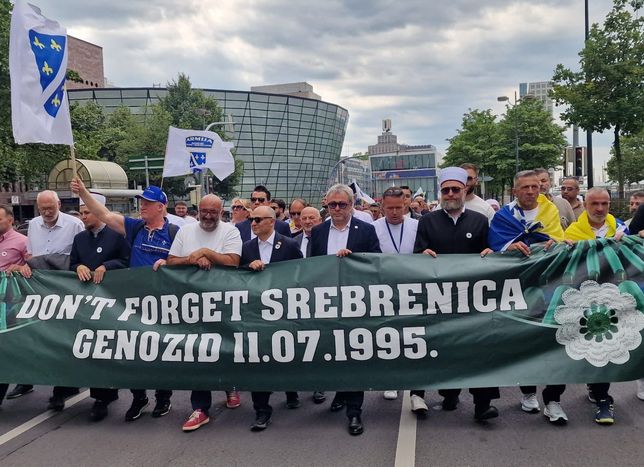 Srebrenitsa Soykırımı’nın 31. Yıl Dönümünde Dortmund’da Sessiz Yürüyüş