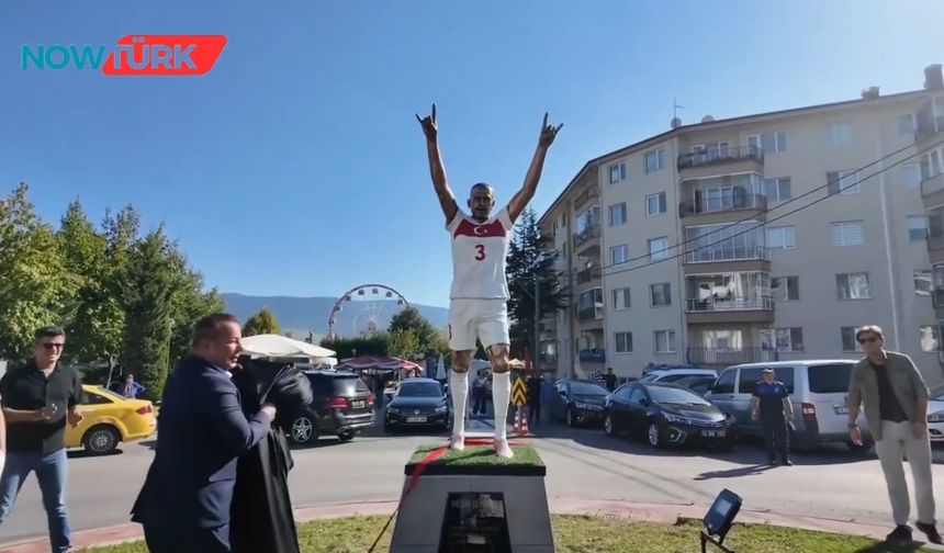 Merih Demiral'ın heykeli dikildi!