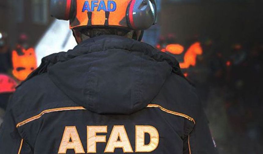 AFAD'dan deprem sonrası uyarı: Hasarlı binalara girmeyin