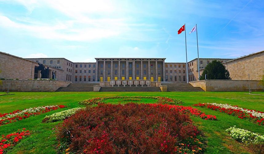 TBMM, 105. yılını çocuklarla kutluyor