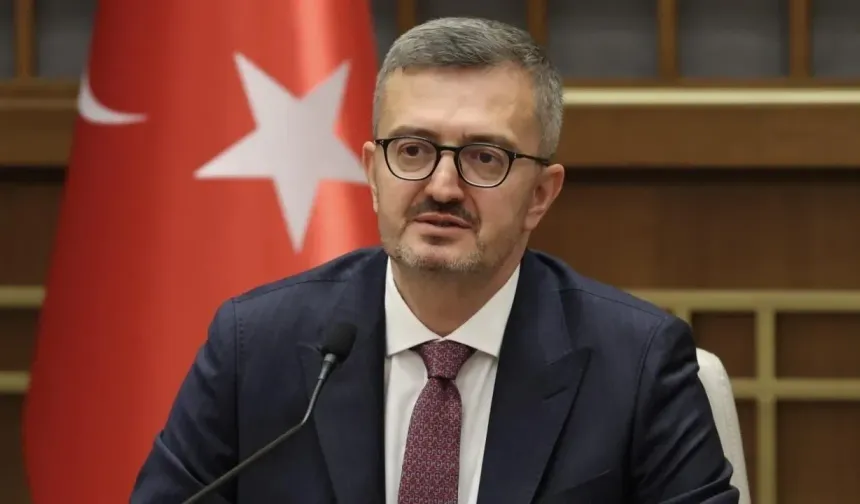 İletişim Başkanı Burhanettin Duran, Marmara Depremi’nde hayatını kaybedenleri andı