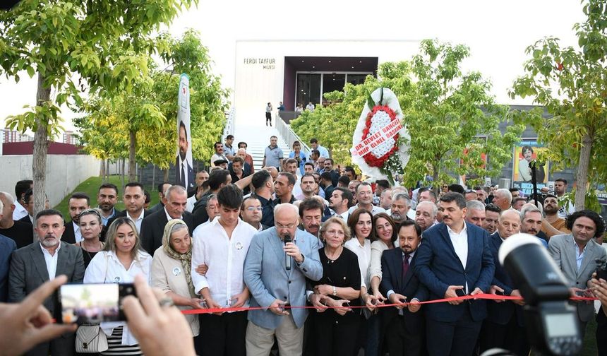 Ferdi Tayfur müzesi açıldı