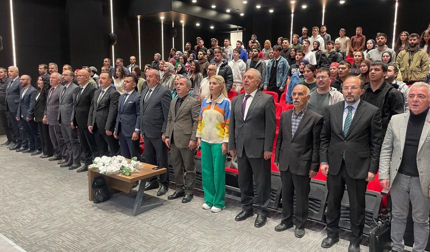 Erzurum'da Yeni Medya Çağı konuşuldu