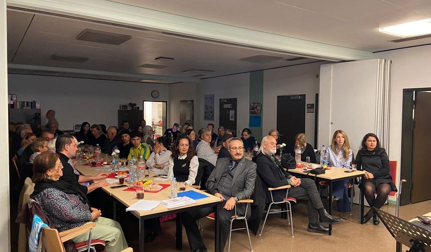 Essen’de “Göç” Temalı Anlamlı Program: Salon Doldu Taştı