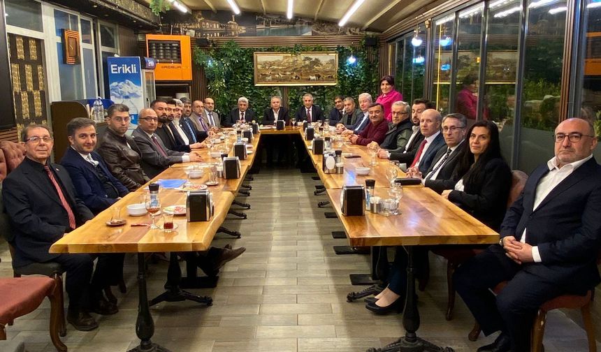 Aşiyan Ajans Ev Sahipliğinde Sürpriz Karar: İdareci ve Bürokratlar Birliği Derneği Akademisi Kuruldu