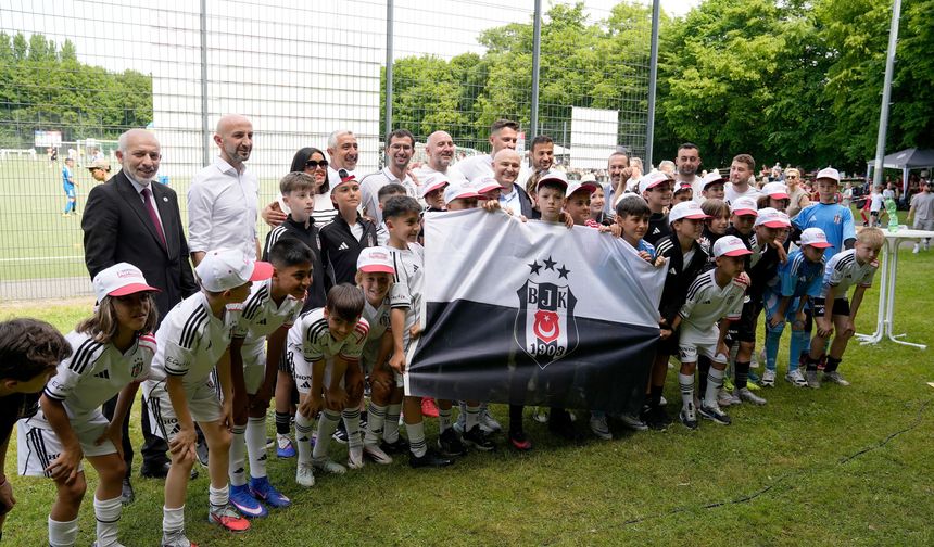 Essen Başkonsolosluğu’nun 60. Yıl Futbol Turnuvası coşkuyla başladı