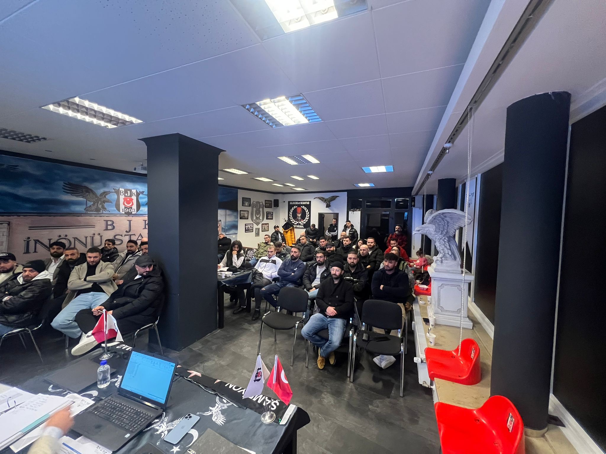 Duisburg Beşiktaşlılar Derneği 