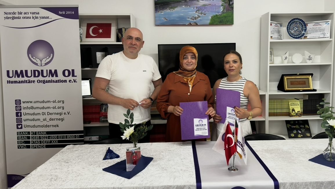 Burhanettin Uysal - Öznur Yücetaş Uysal - Berrin Çakır